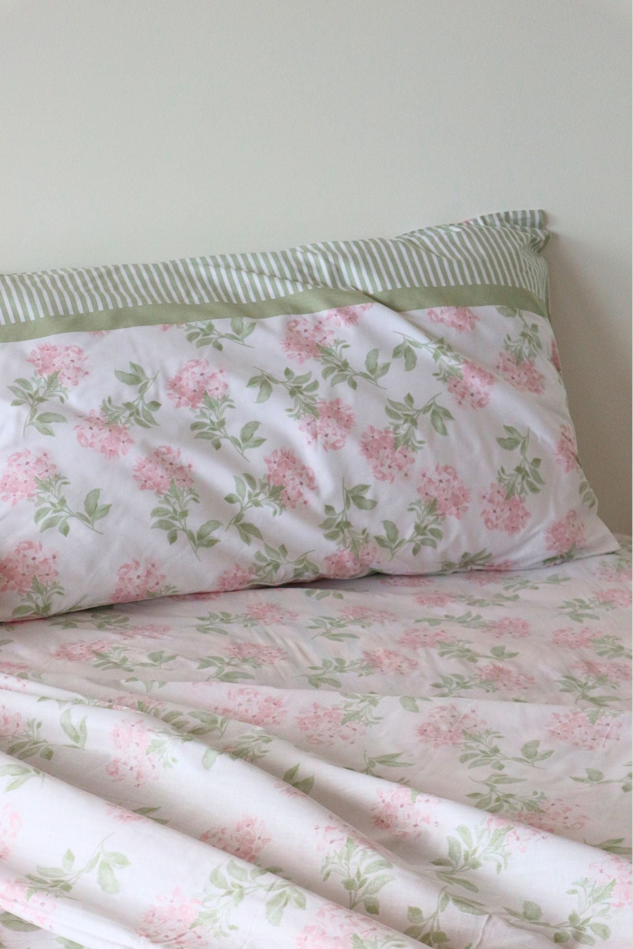 Blooming Poetry Completo Letto