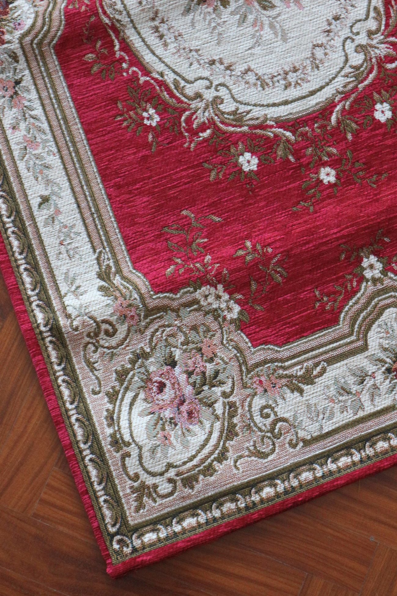 Elegant Tappeto Bordeaux