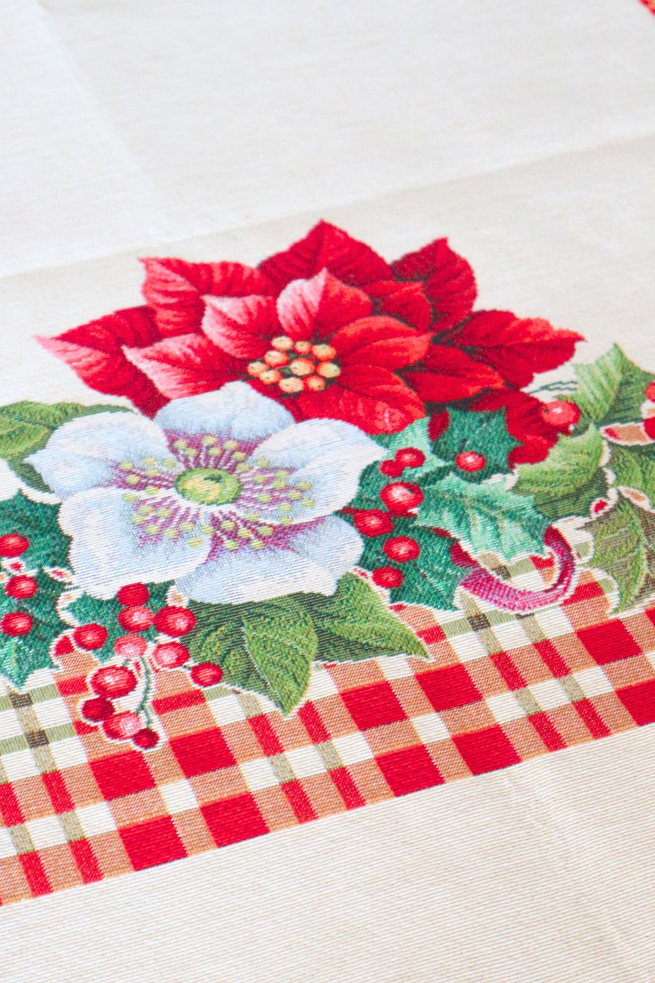 Berry - Christmas Tapestry