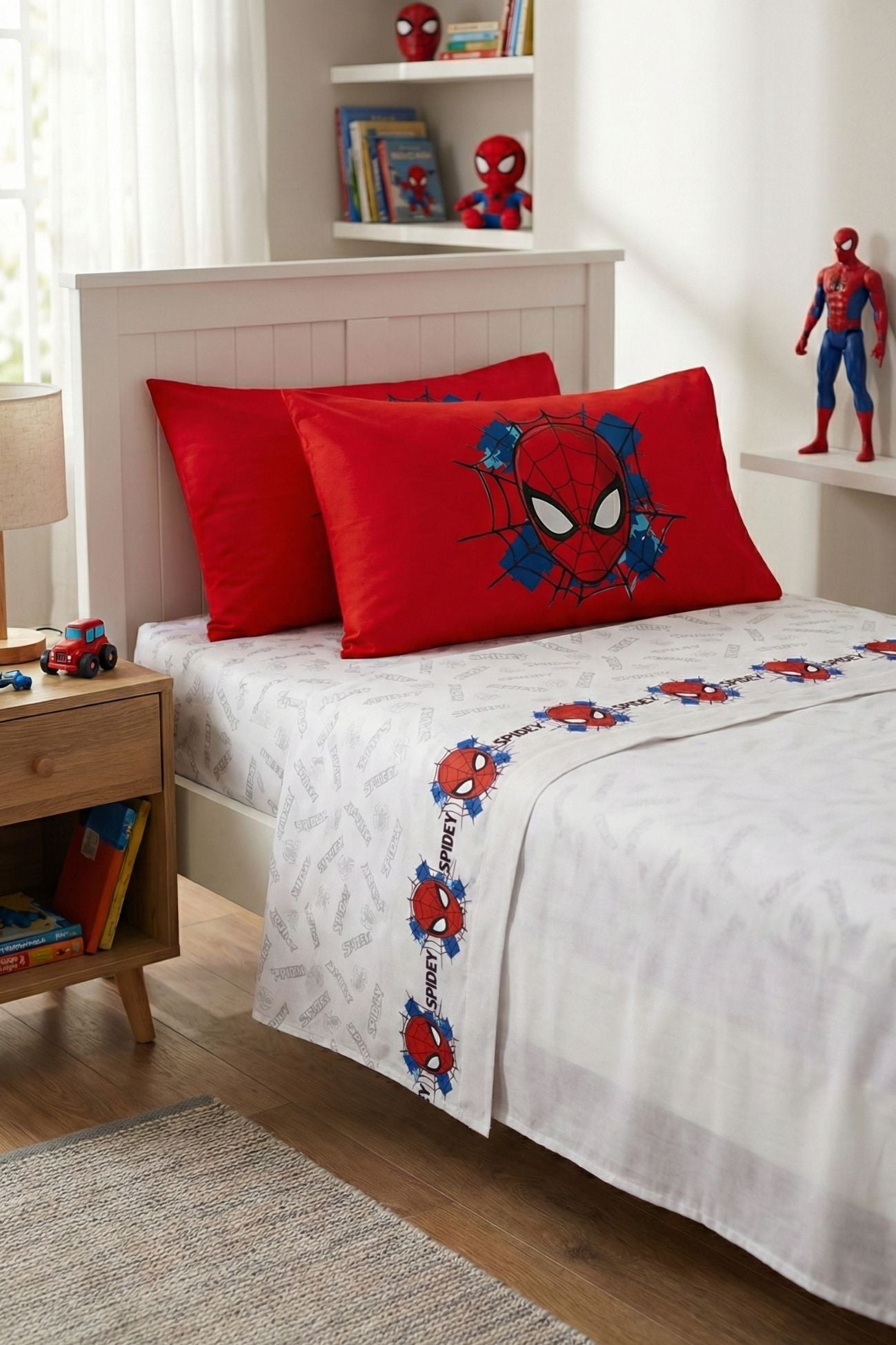 Spider-Man Red Completo Letto