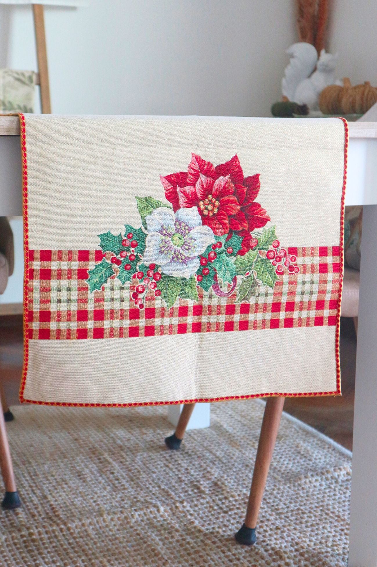 Berry - Christmas Tapestry