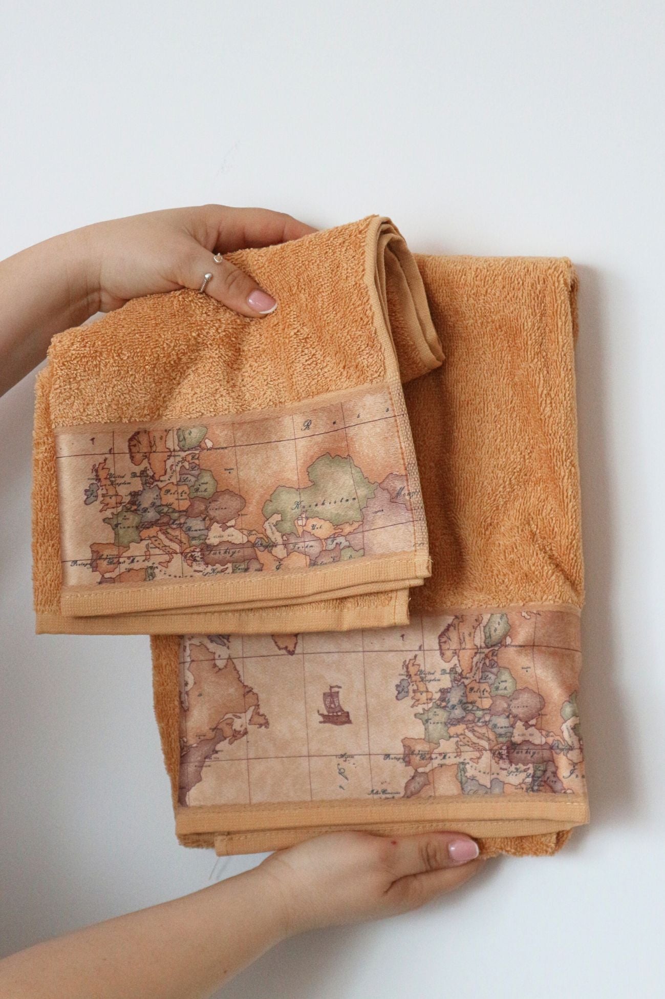 Geo Classic Set Asciugamani Ocra