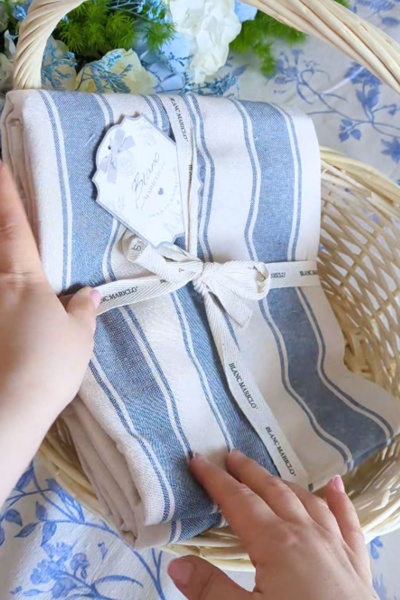 Breakfast on the Grass