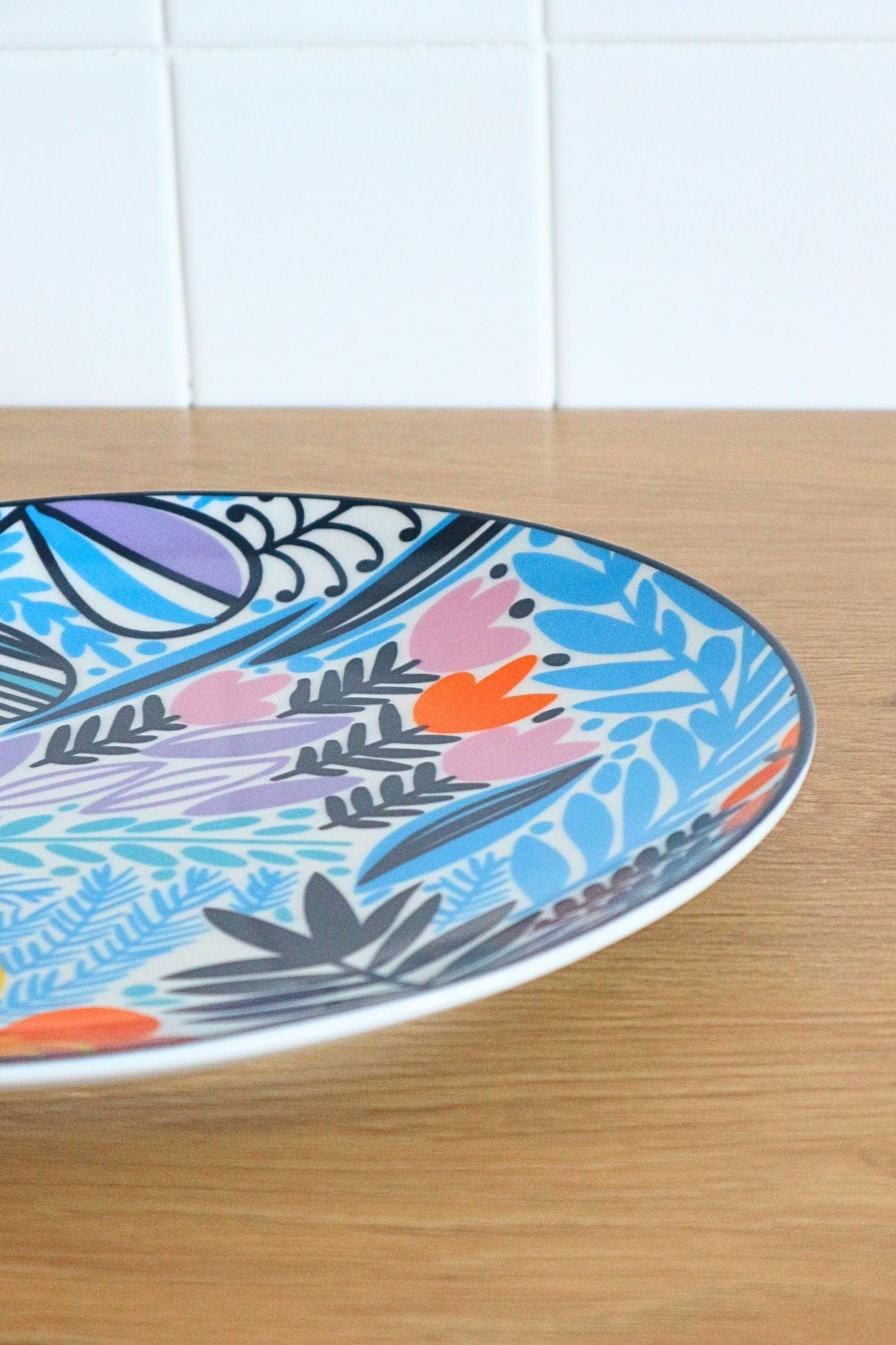 Antiope Design Azure Azure - Suva - Piatto piano in porcellana in stile tropicale | Antiope Design