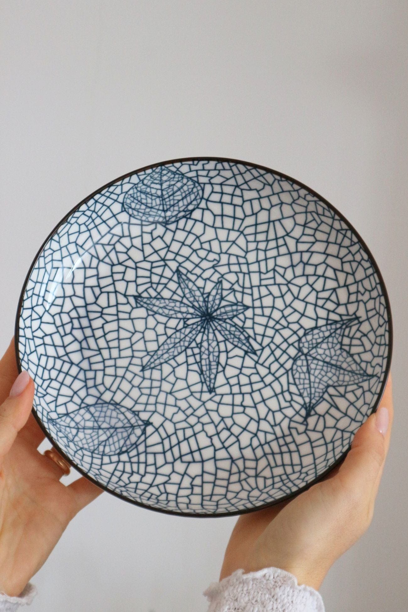 Antiope Design Kishi Kishi - Foliage - Piatto fondo in porcellana in stile orientale
| Antiope Design