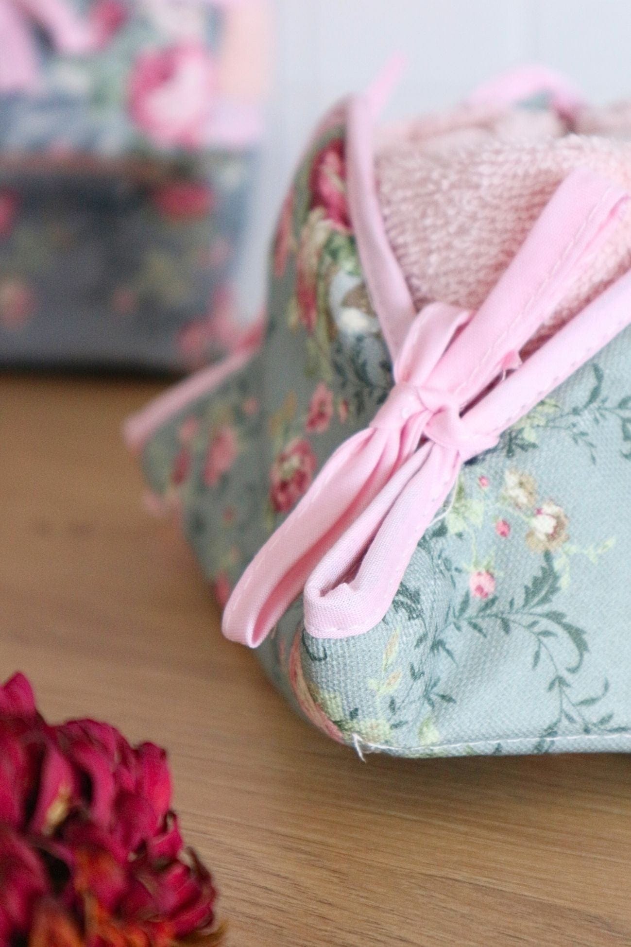 Blanc MariClo' Flowers Flowers - Flowers - Cestino floreale con 4 lavette in cotone | Blanc MariClo'