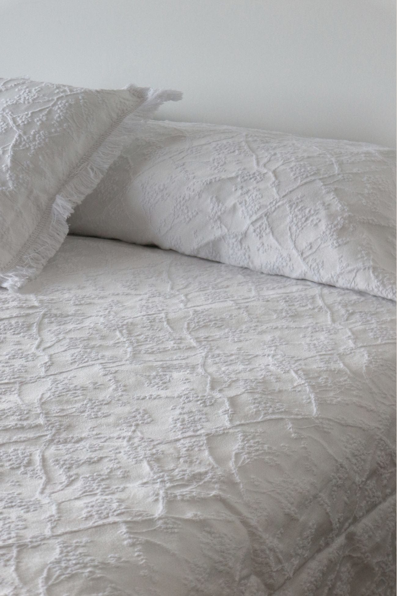 Blanc MariClo' Margaret Margaret - Margaret - Copriletto matrimoniale bianco con frange 260x260 | Blanc MariClo'