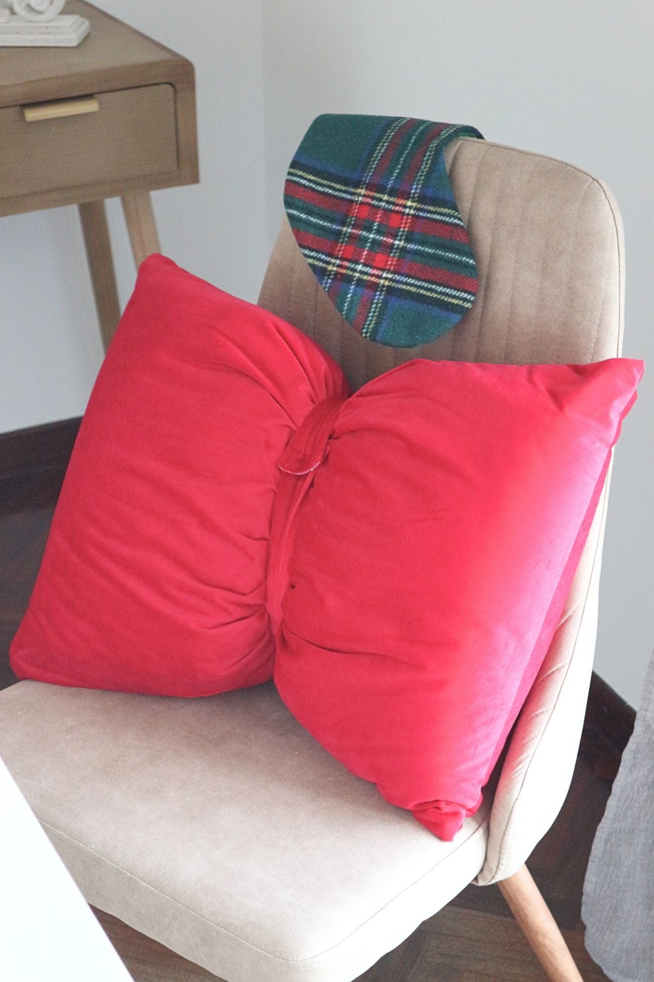 Blanc MariClo' Morbido Sonno Morbido Sonno - Cuscino arredo imbottito rosso a forma di fiocco | Blanc MariClo'