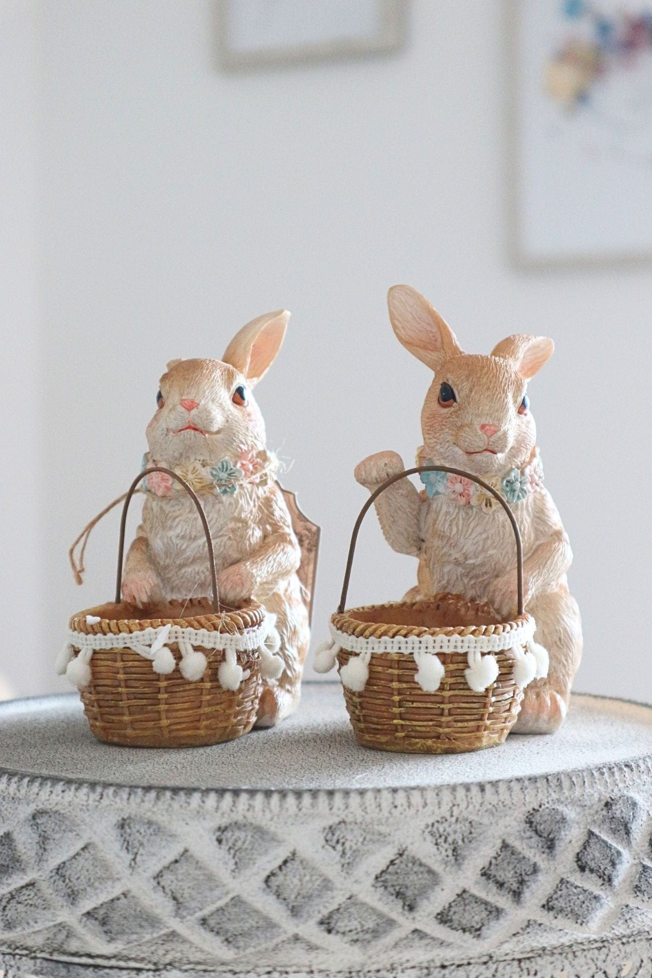 Blanc MariClo' Nemorino Nemorino - Coniglietto pasquale in resina con cestino | Blanc MariClo'