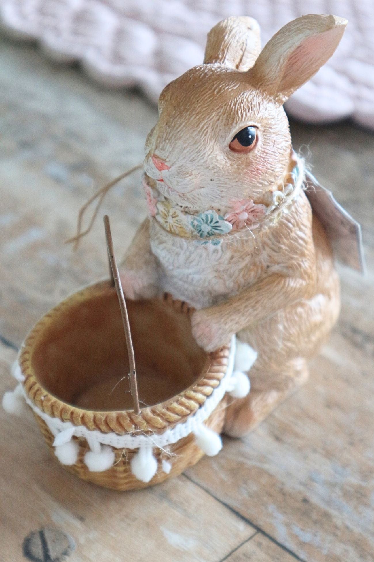 Blanc MariClo' Nemorino Nemorino - Coniglietto pasquale in resina con cestino | Blanc MariClo'