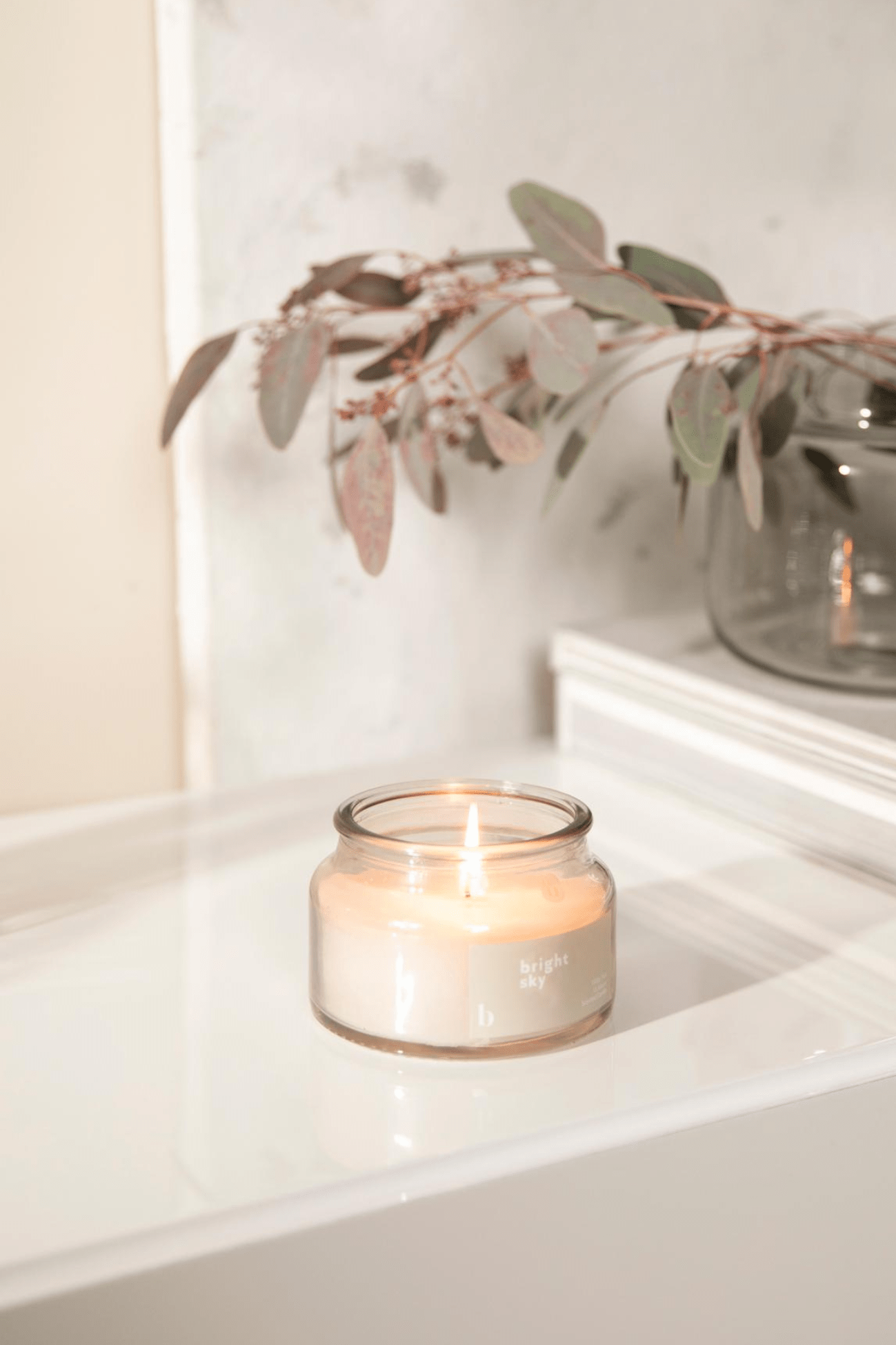 Broste Copenhagen Scented Dreams Bright Sky - Candela profumata ciclamino e fiore di mughetto