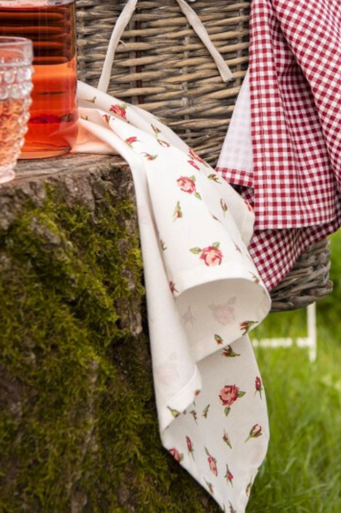 Clayre & Eef Romantic Roses Romantic Roses - Strofinaccio in cotone con motivo a quadri rosso e bianco| Clayre & Eef