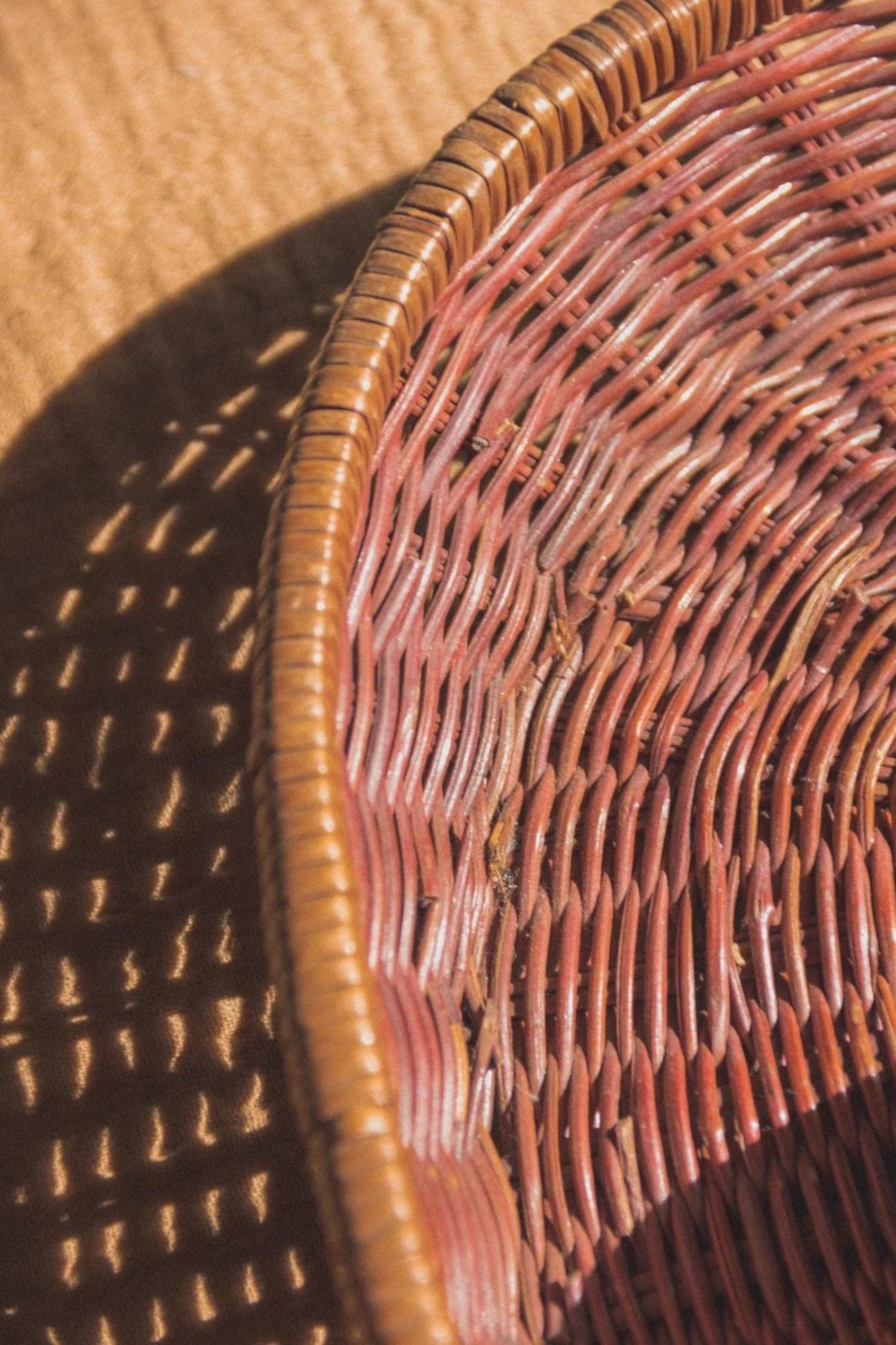 Éloge Sary Cestino da tavola ovale in vimini scuro