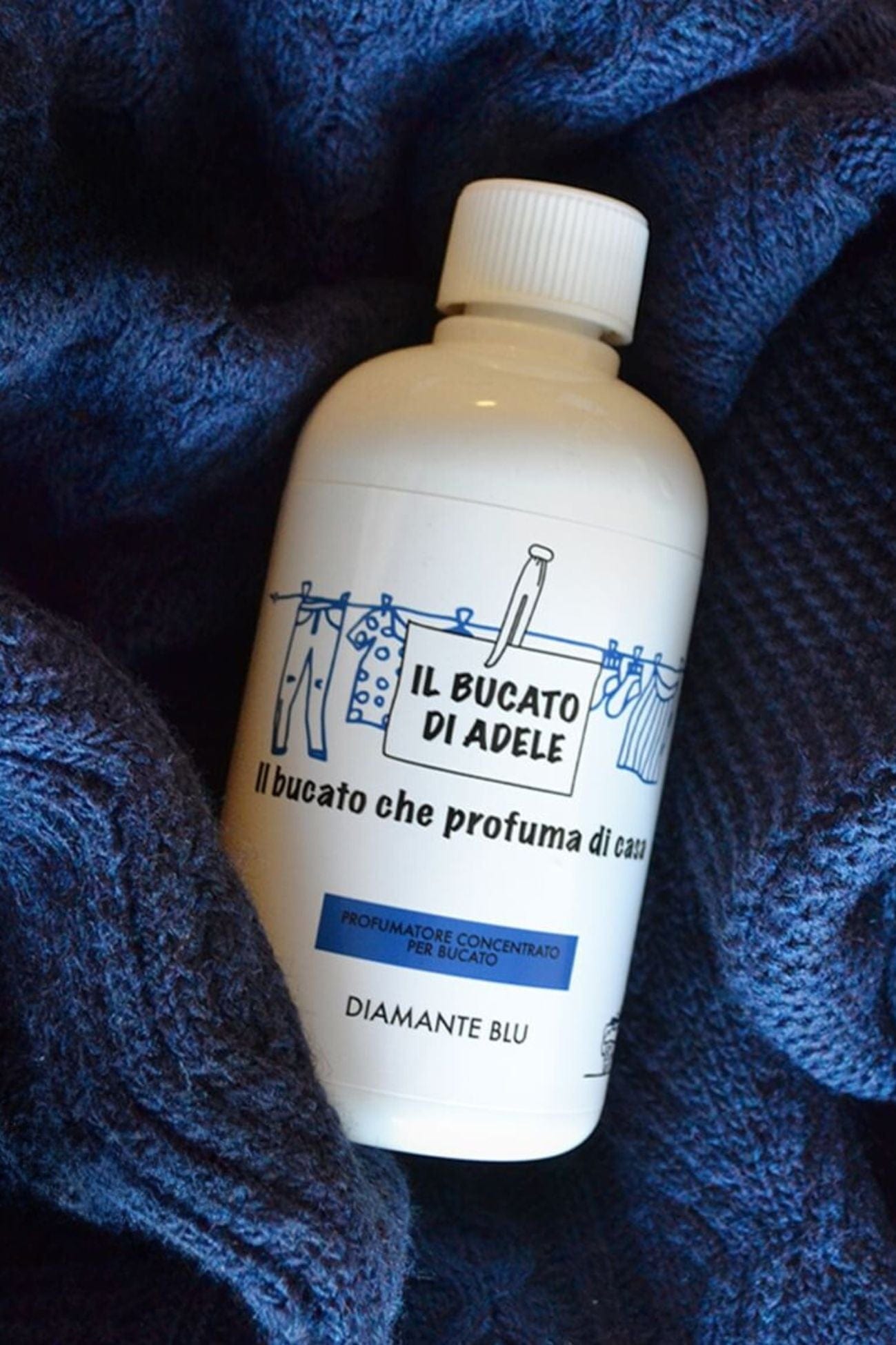 Il Bucato di Adele Diamante Blu Diamante Blu - Profumatore per bucato floreale - orchidea, mughetto ed essenze verdi | Il Bucato di Adele