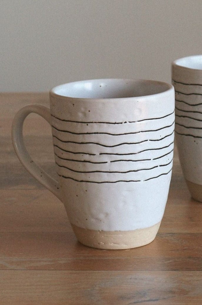 Item International Afraa Afraa - Tazza in porcellana bianca con base beige 360 ml | Item International