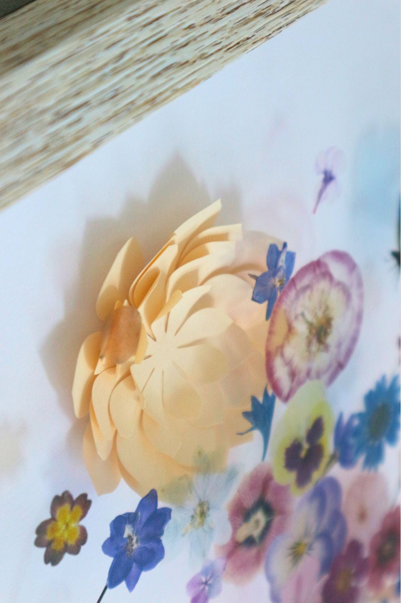 Item International Aida Aida - Quadretto 3D in vetro e legno con decorazioni floreali 40x30 | Item International