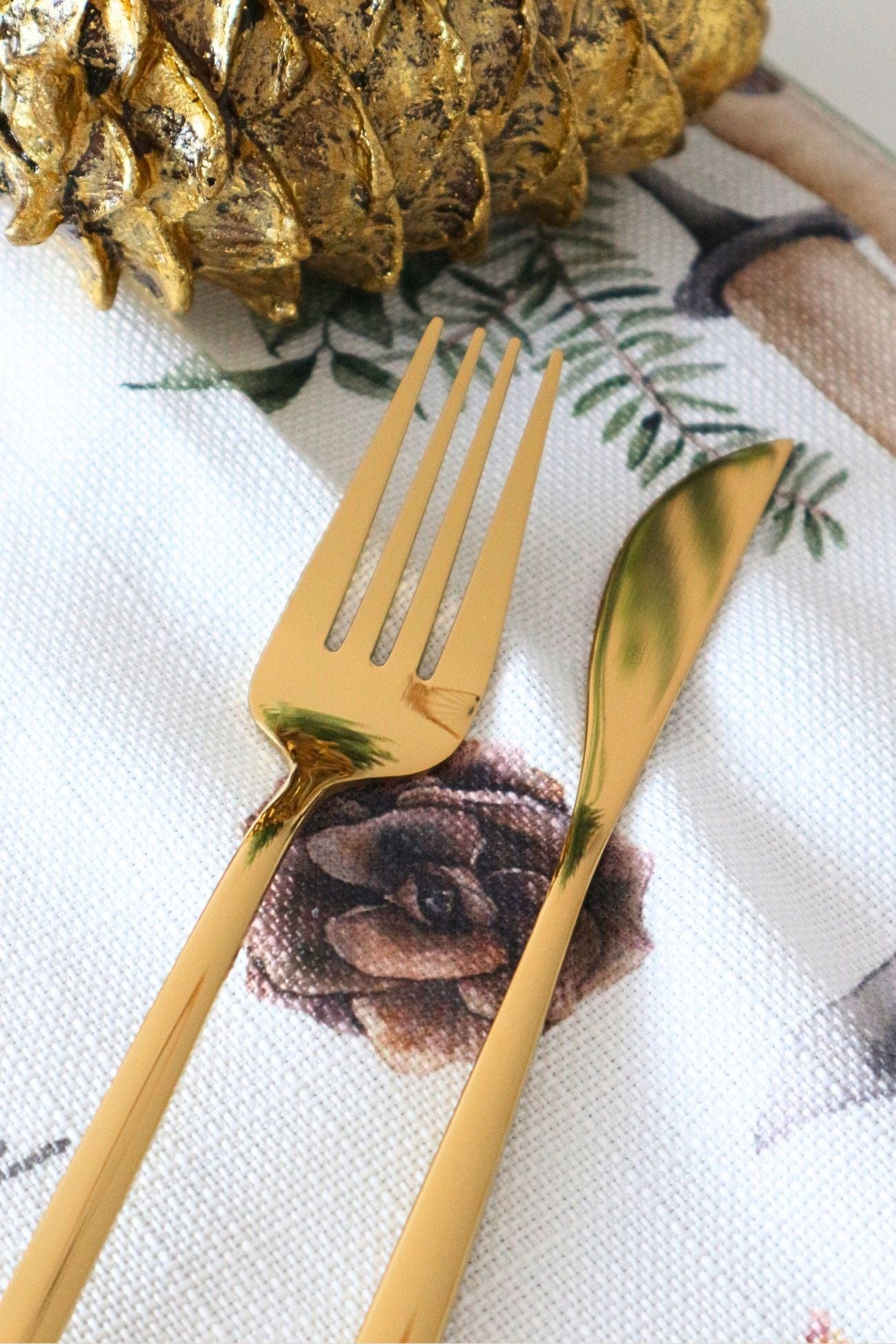 Item International Amaka Amaka - Set di 16 posate in acciaio inox dorato per 4 persone | Item International