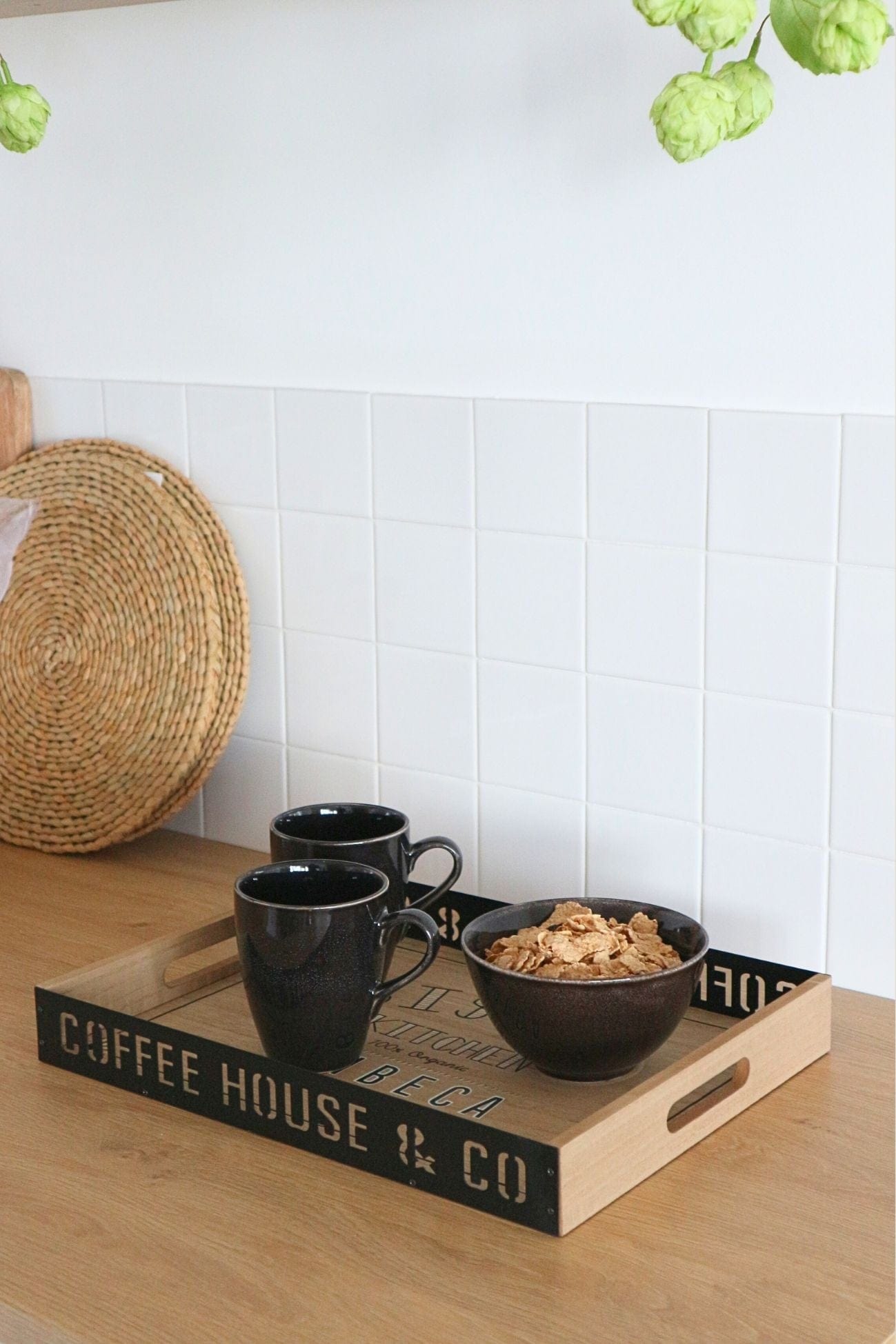 Item International Coffee House Coffee House - Vassoio in stile urban in legno e ferro nero | Item International