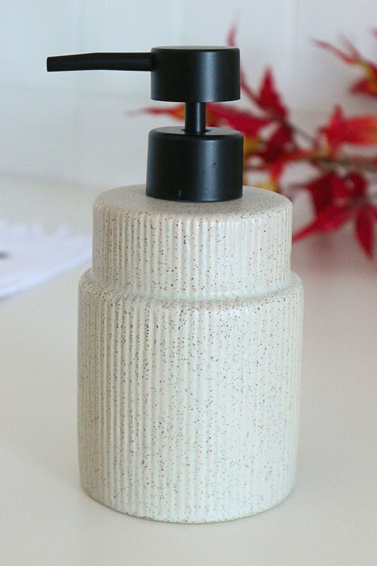 Item International Cora Cora - Dosatore di sapone in gres porcellanato grigio chiaro | Item International