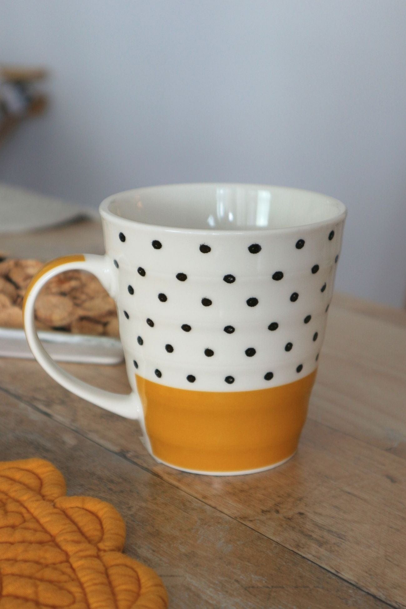 Item International Dots Dots - Tazza in porcellana con pois 340 ml | Item International