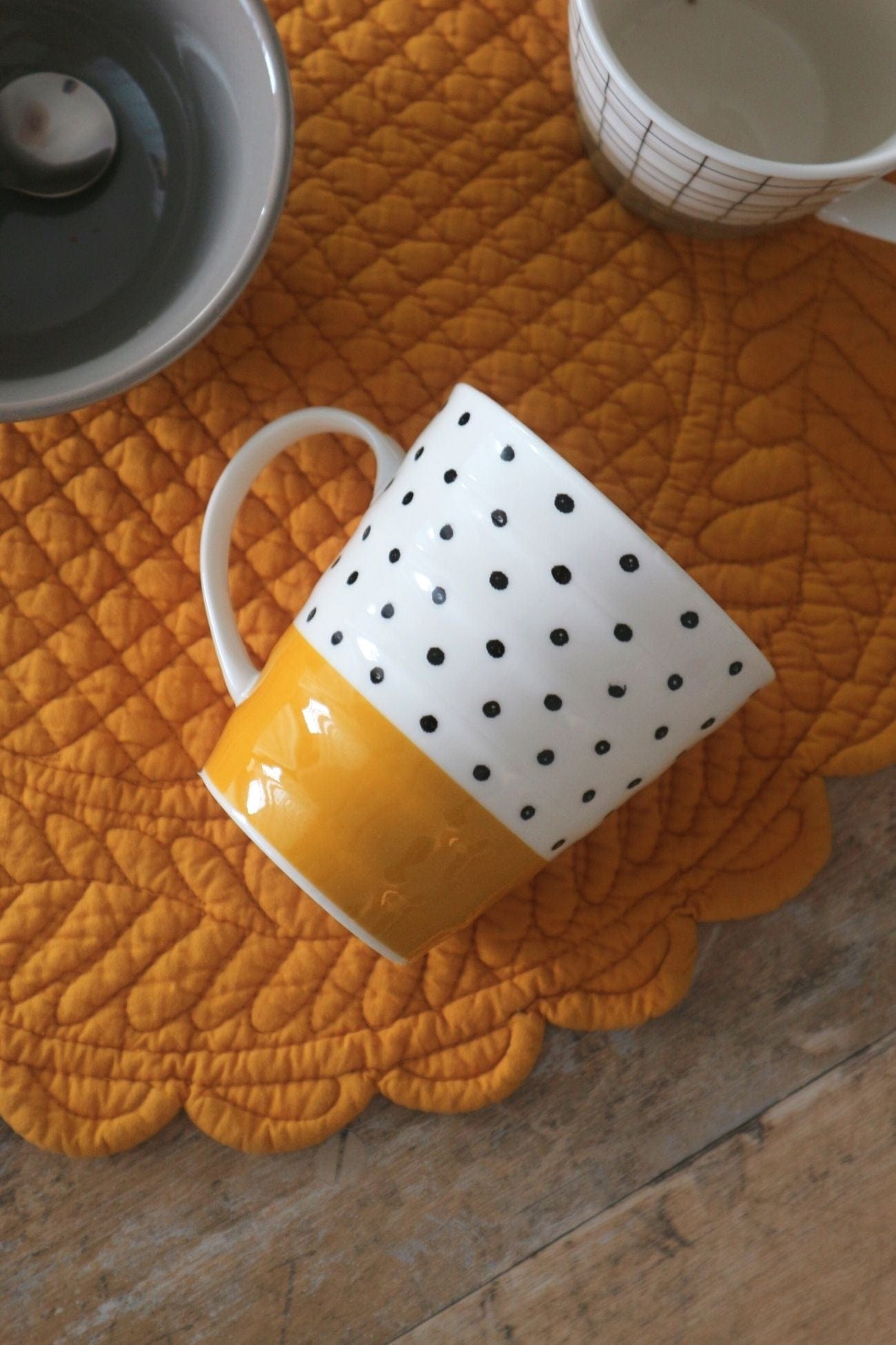 Item International Dots Dots - Tazza in porcellana con pois 340 ml | Item International