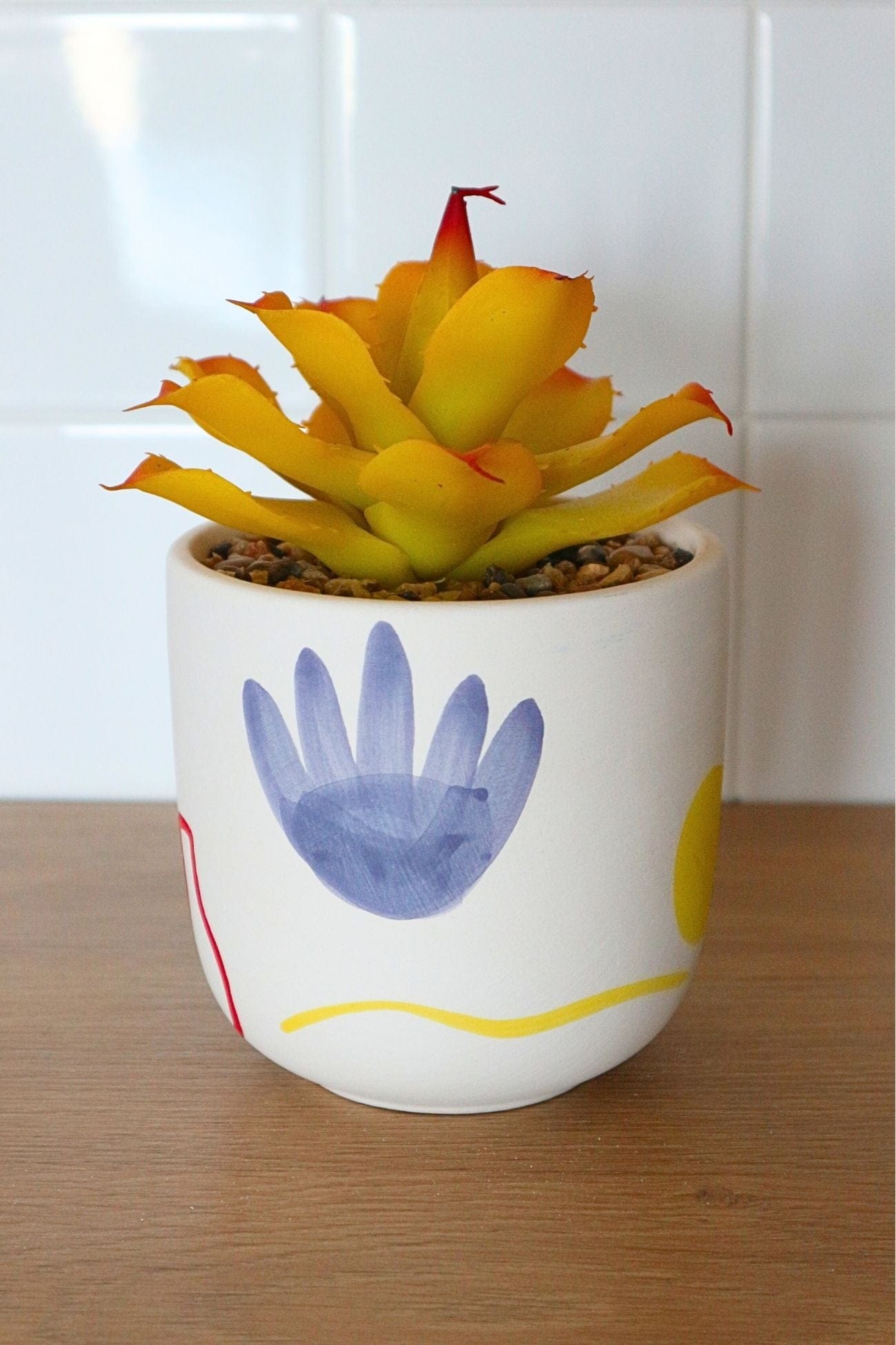 Item International Fara Piantina in porcellana bianca con decori