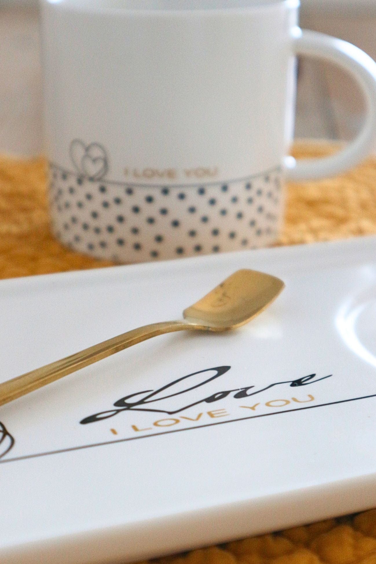 Item International Good Morning Good Morning - Set tazza e piattino in ceramica bianca 350 ml | Item International