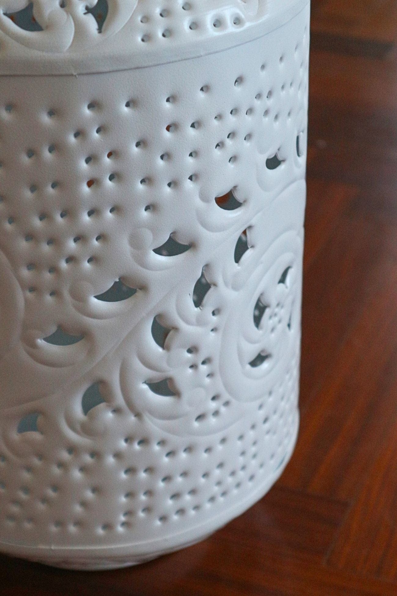 Item International Harper Harper - Lanterna in metallo bianco traforato | Item International