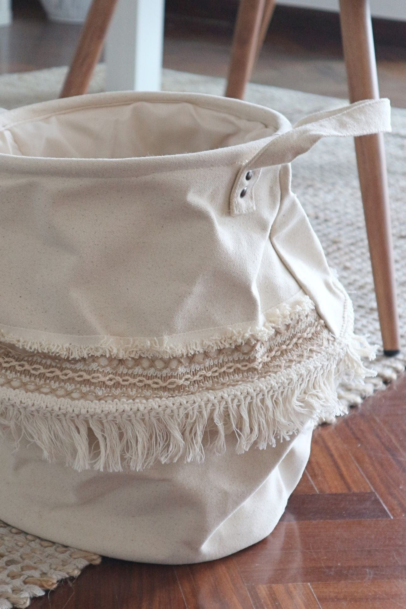 Item International Idaho Idaho - Cesto in poliestere beige con frange in stile boho | Item International