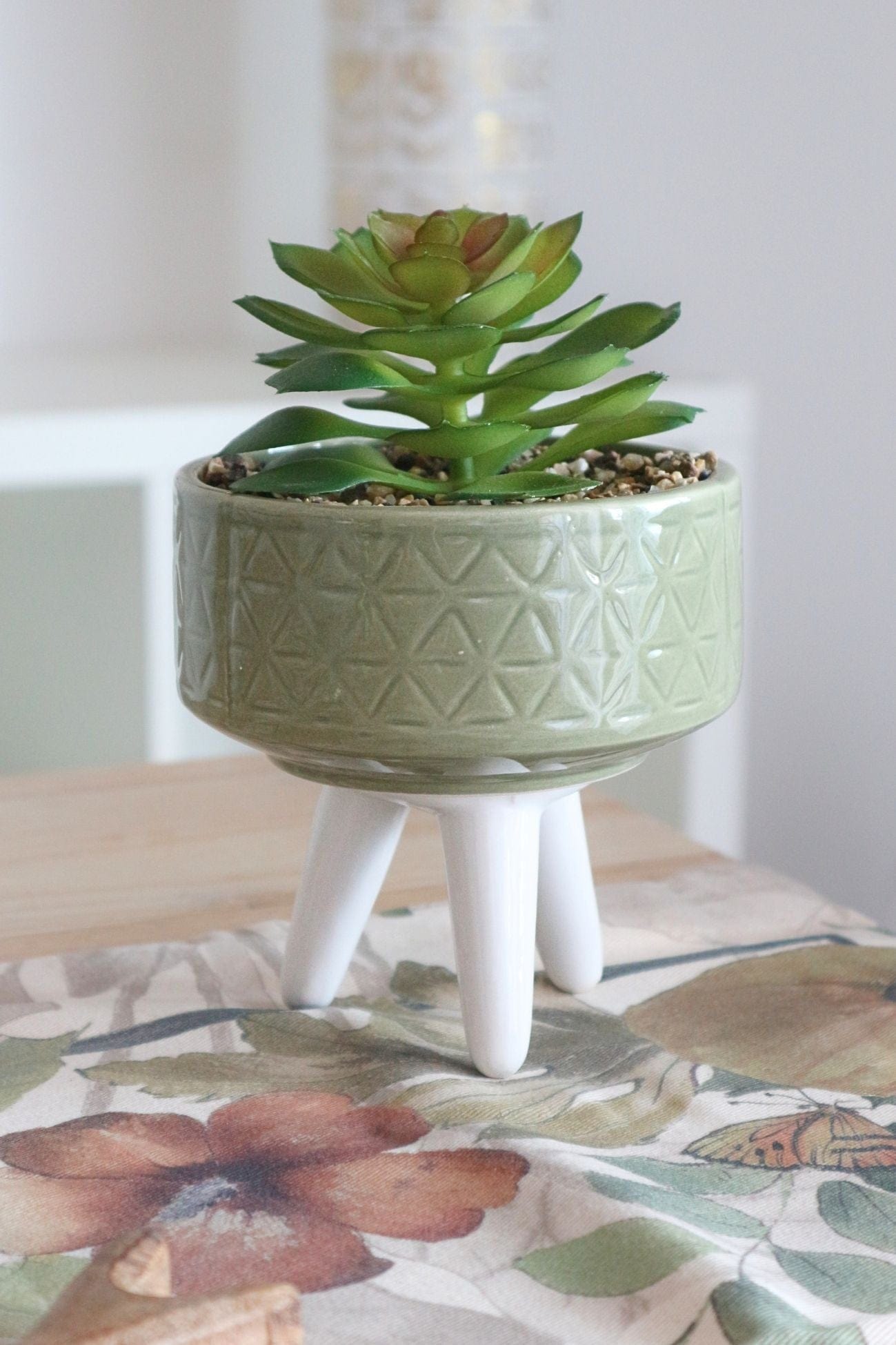 Item International Isla Isla - Piantina artificiale in porcellana verde con gambe | Item International