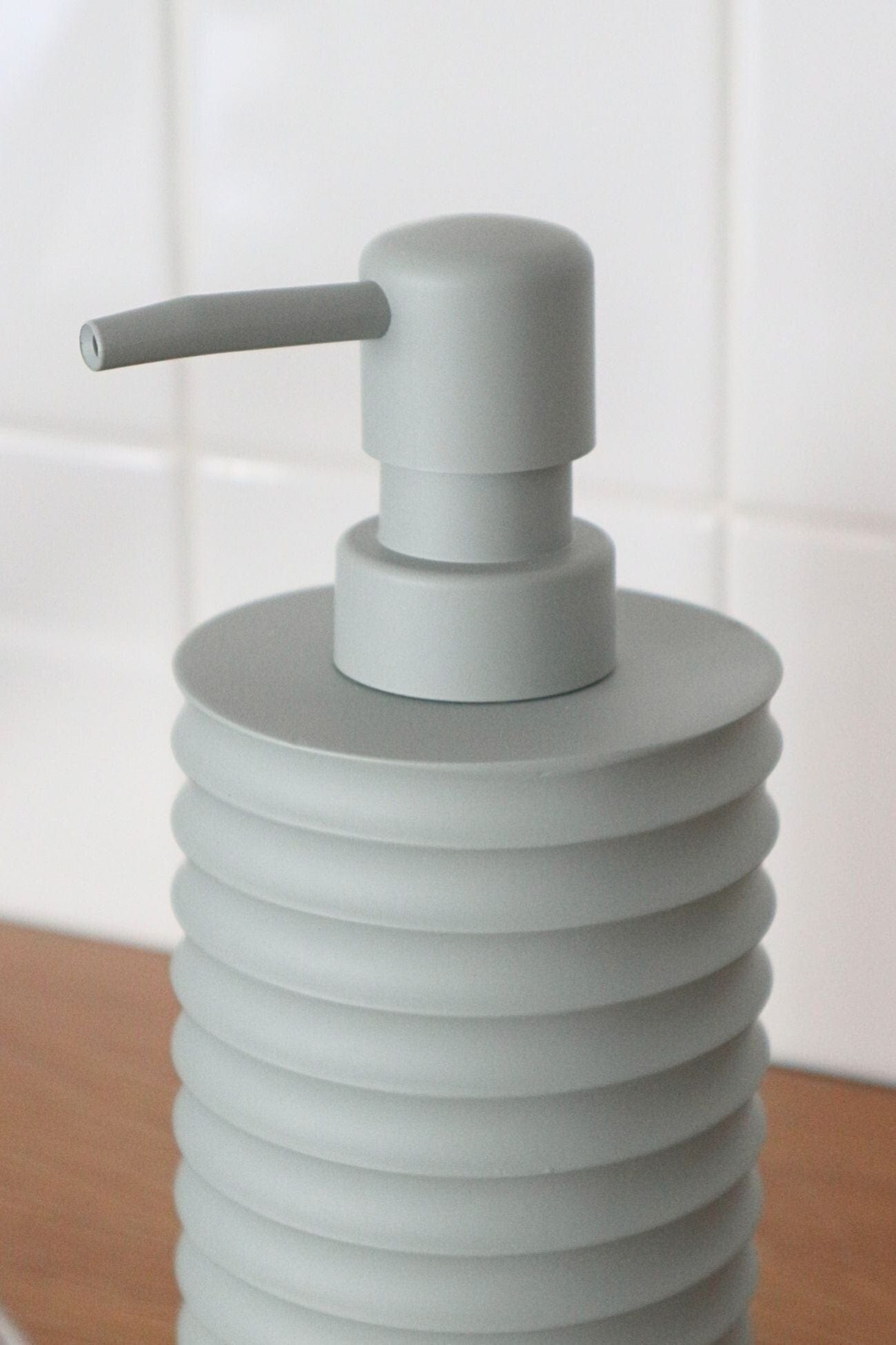 Item International Jolie Jolie - Dosatore di sapone in resina azzurro