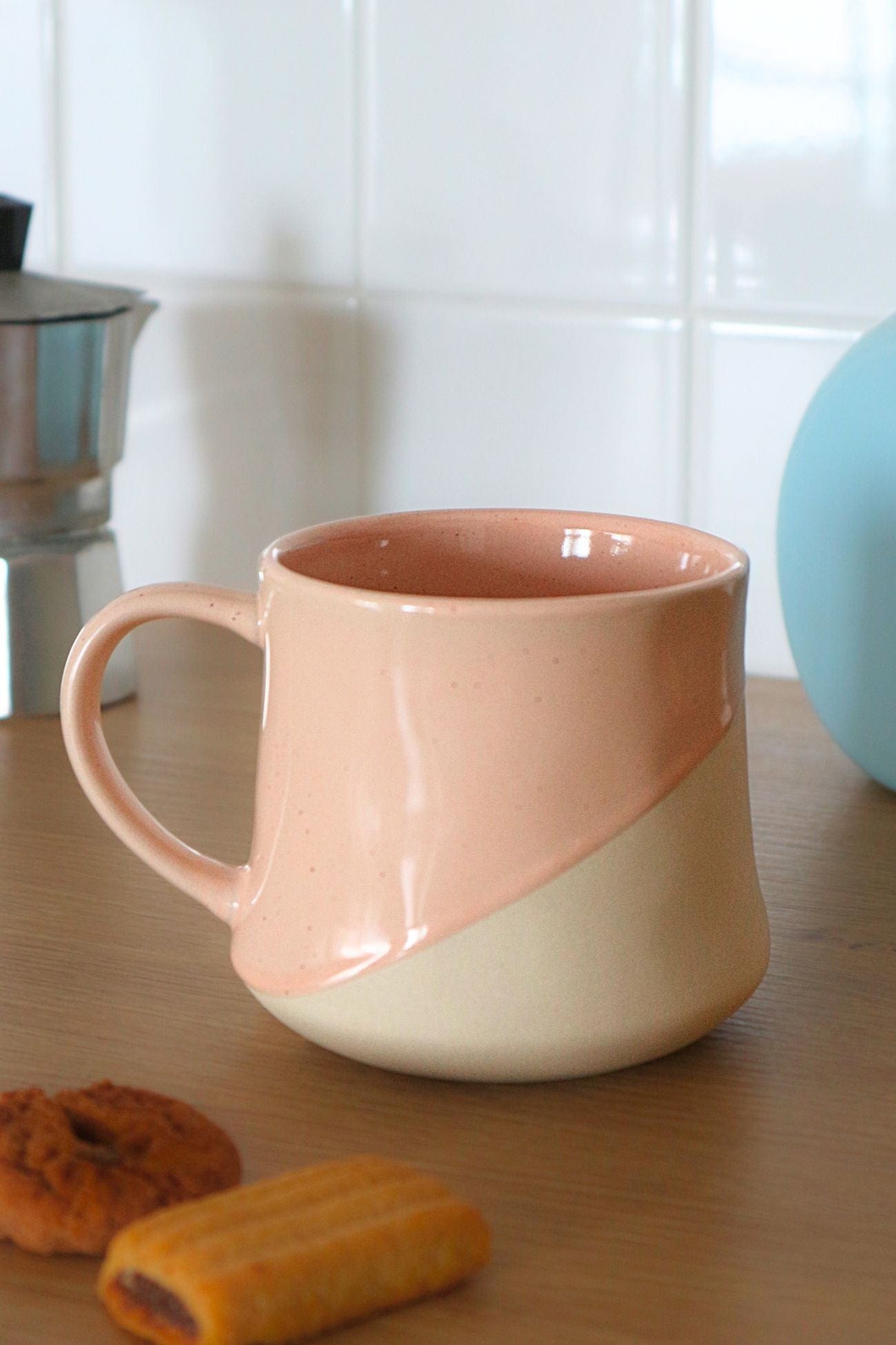 Item International Kamilla Kamilla - Tazza in porcellana con base beige 385 ml | Item International