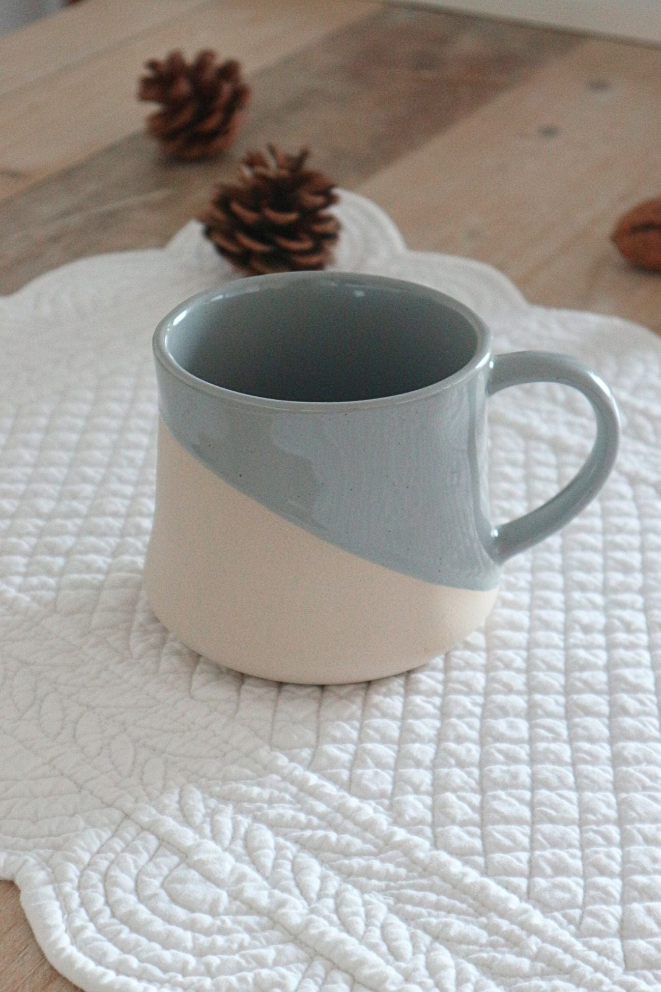 Item International Kamilla Kamilla - Tazza in porcellana con base beige 385 ml | Item International