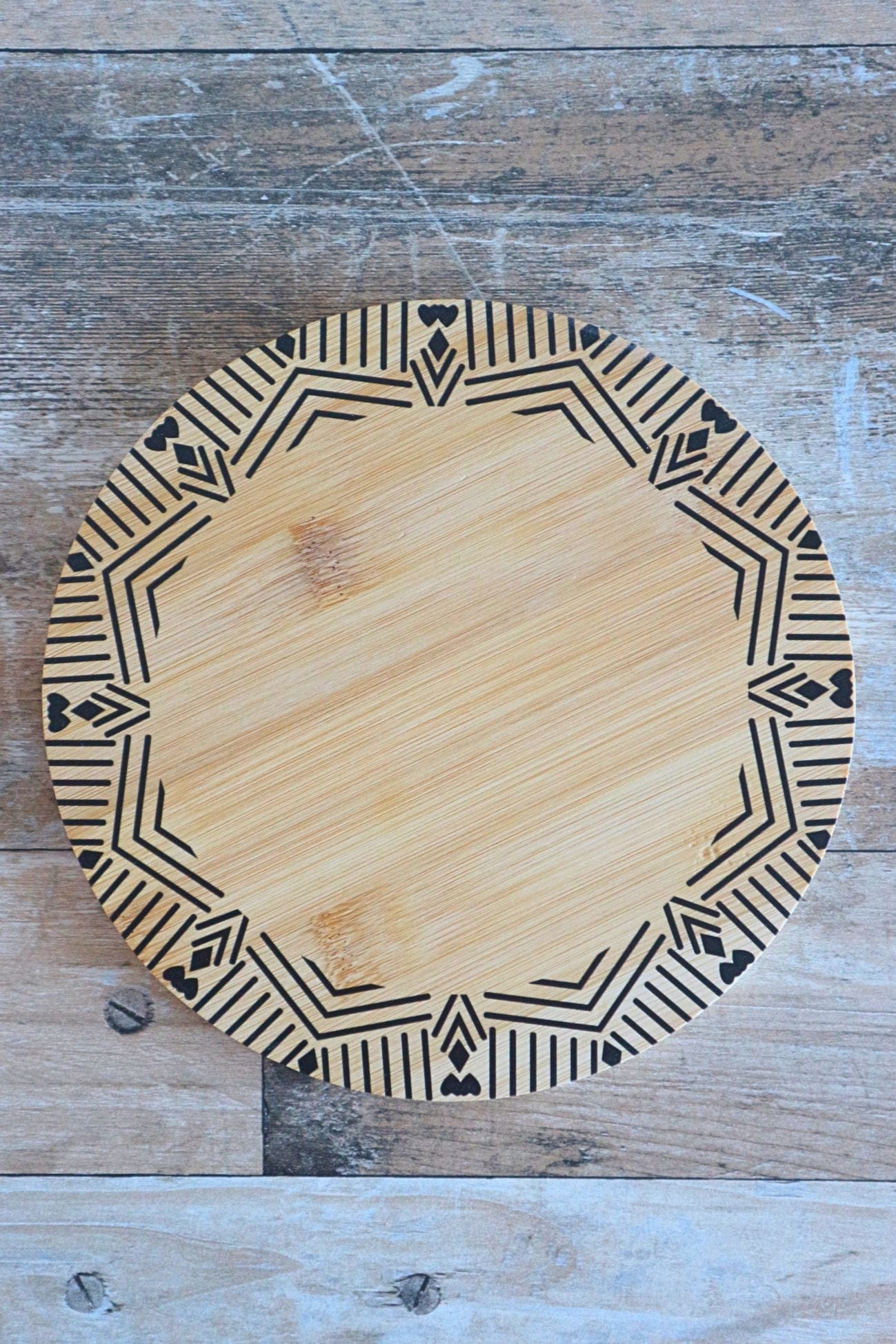 Item International Kanok Kanok - Sottopentola in bambù con incisioni tribali | Item International