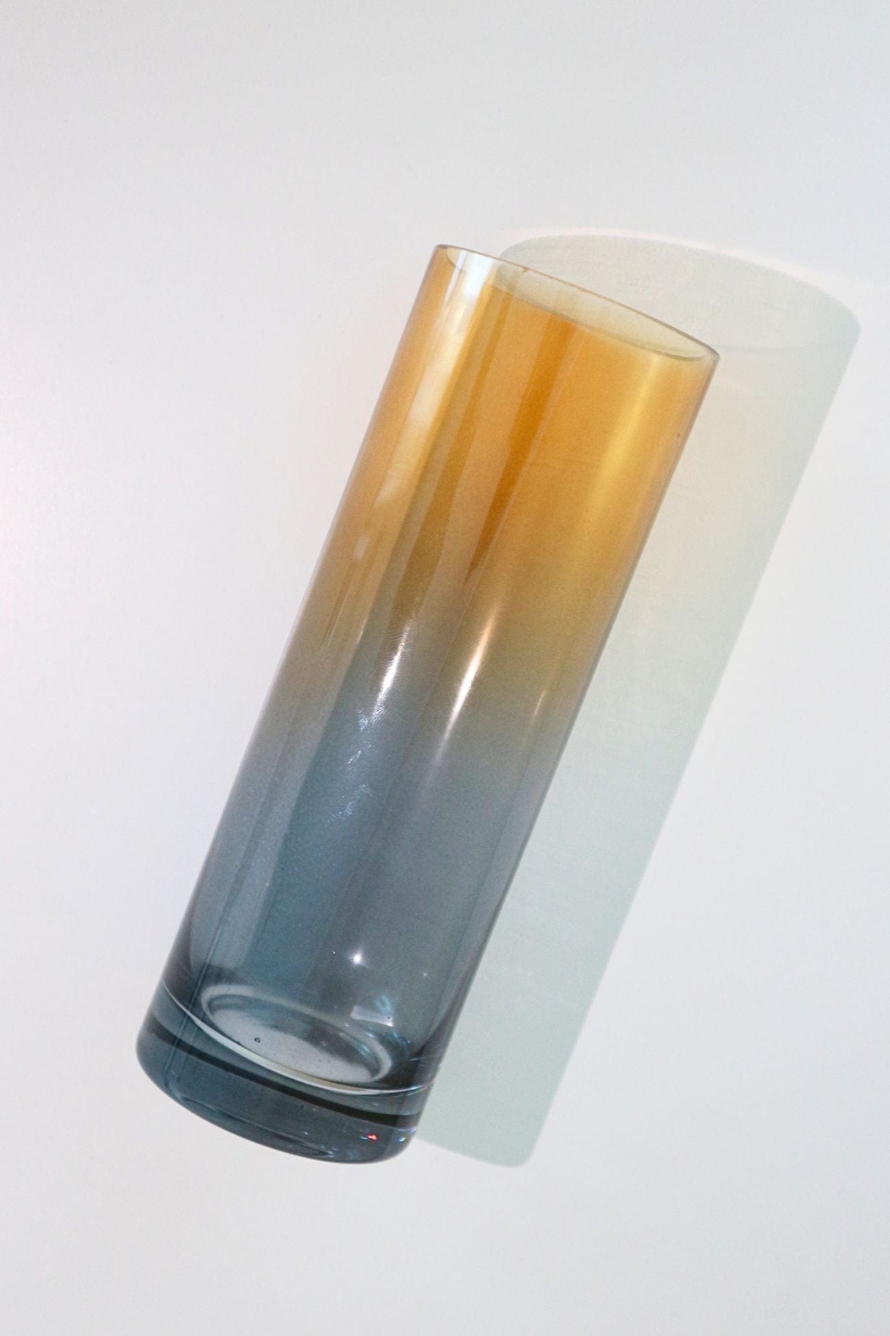 Item International Mathea Mathea - Vaso in vetro con sfumature di colore giallo e celeste | Item International