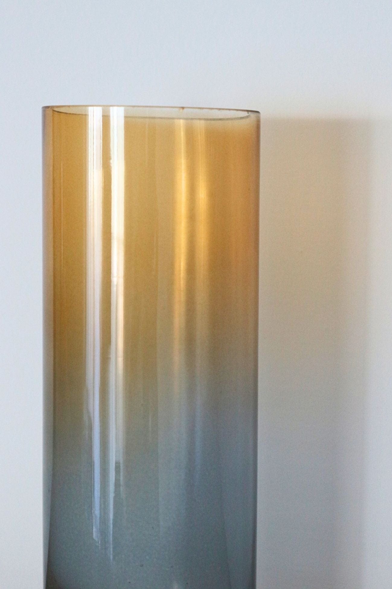 Item International Mathea Mathea - Vaso in vetro con sfumature di colore giallo e celeste | Item International