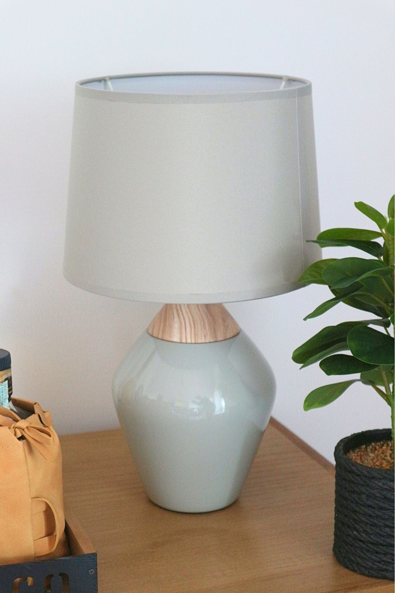 Item International Merrin Merrin - Lampada da tavolo in gres porcellanato | Item International