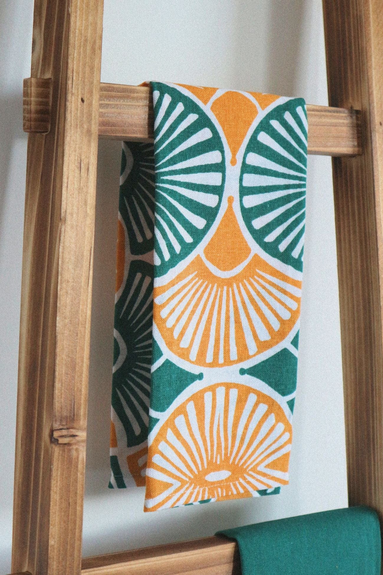 Item International Mila Mila - Set di 3 strofinacci in cotone verde e oro | Item International