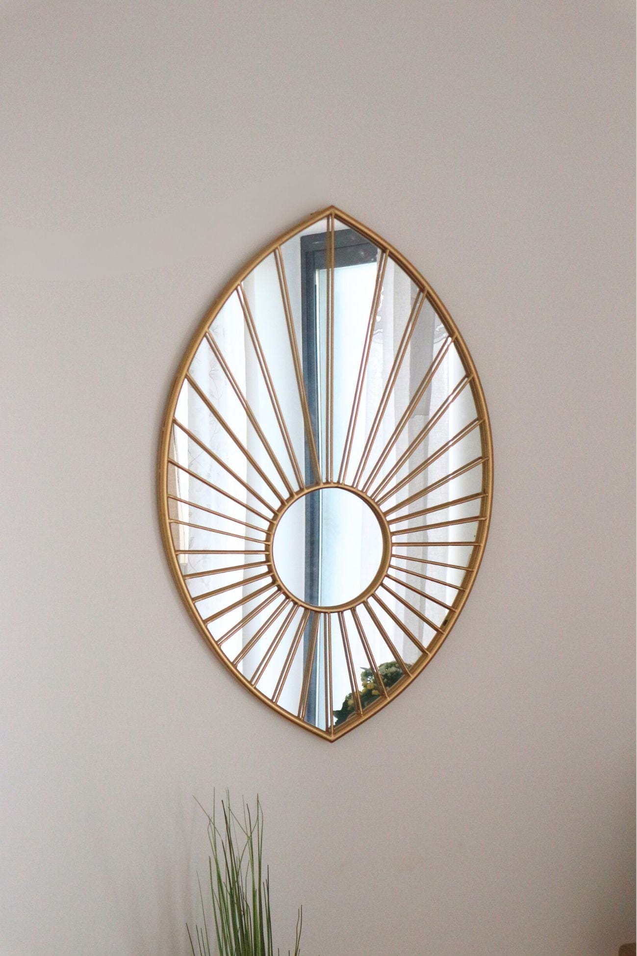 Item International Oog Oog - Specchio dorato a forma di occhio | Item International