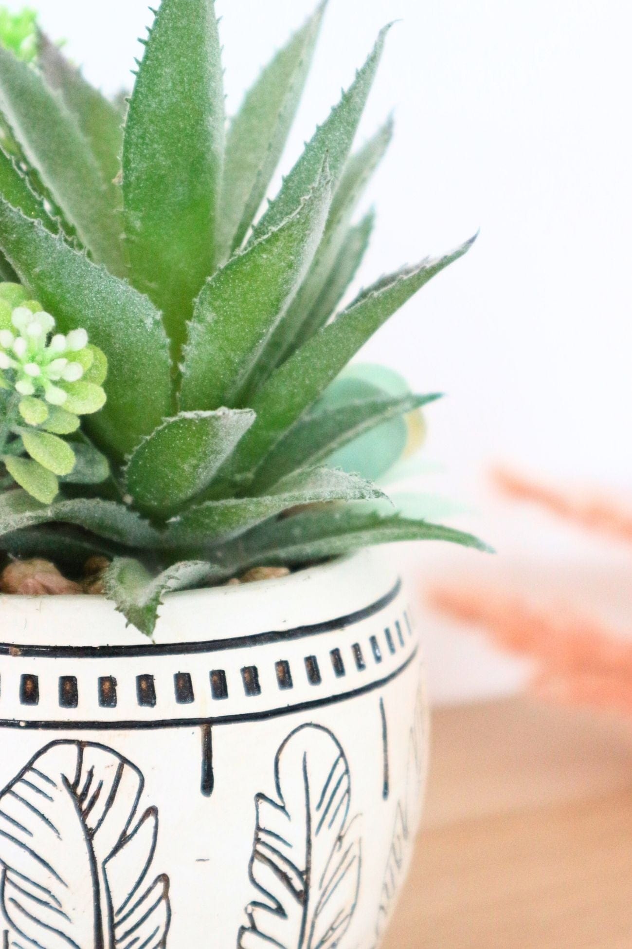 Item International Ophelia Ophelia - Piantina artificiale con vaso in porcellana con decori in stile boho | Item International