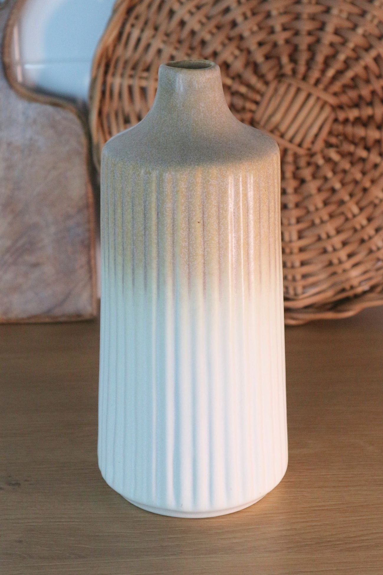 Item International Oronzo Oronzo - Vaso in porcellana sfumato beige | Item International