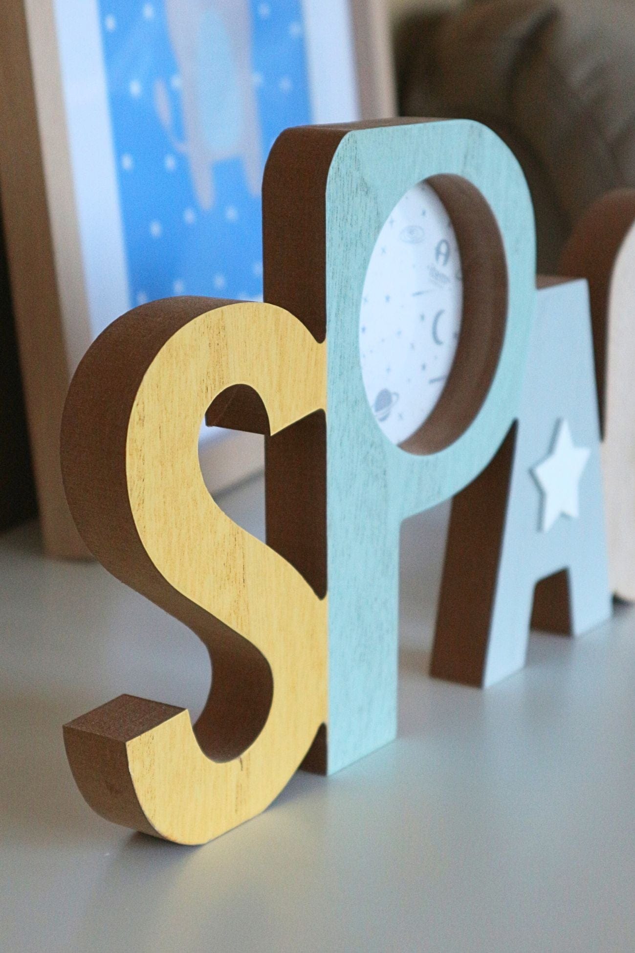 Item International Space Space - Portafoto decorativo in legno per bambini | Item International