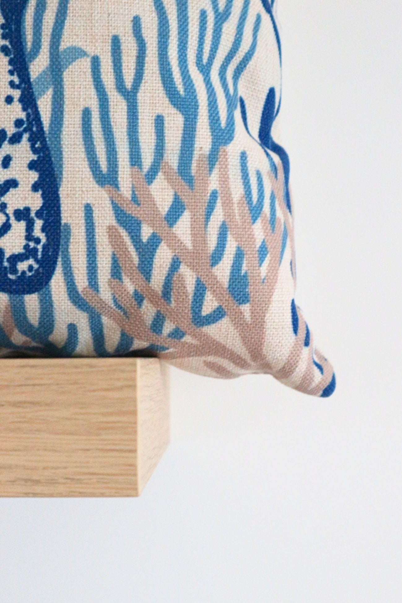 Jolipa Ryu Ryu - Stella Marina - Cuscino arredo bianco e azzurro con imbottitura | Jolipa