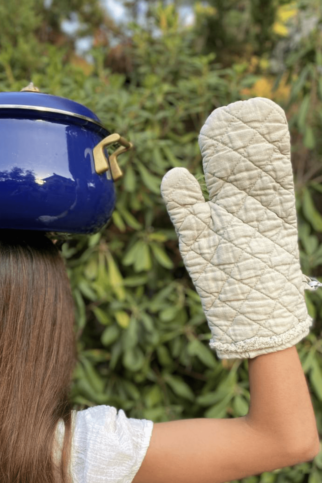 Luxe Lodge Soren Guantone da forno in lino beige