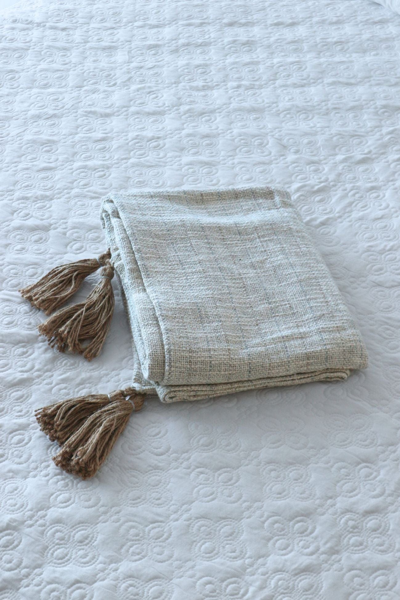 Novità Home Dusur Dusur - Coperta in cotone con nappe in juta 170x130 | Novità Home