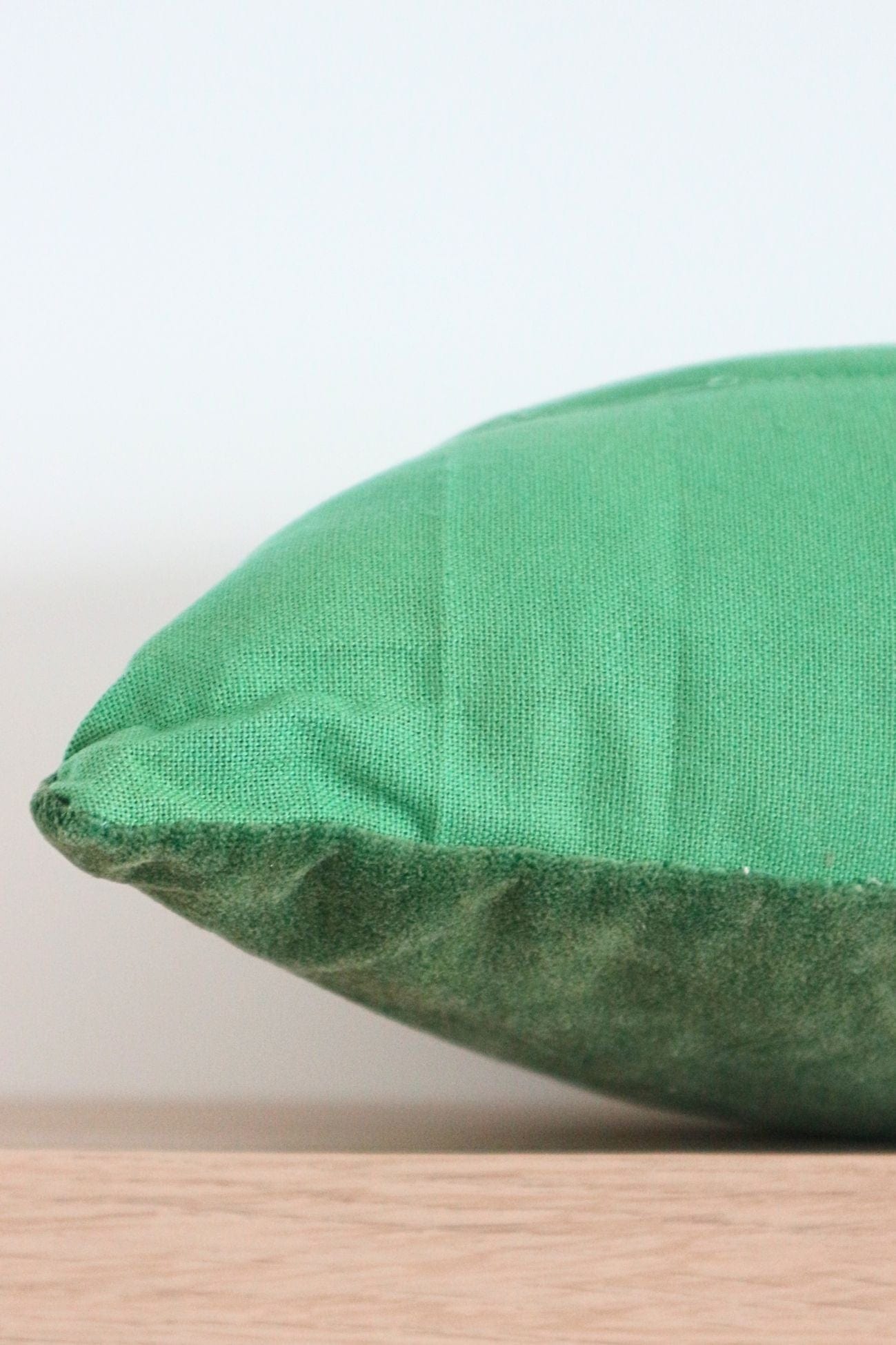 Novità Home Velvet Velvet - Cuscino arredo in velluto di cotone verde | Novità Home