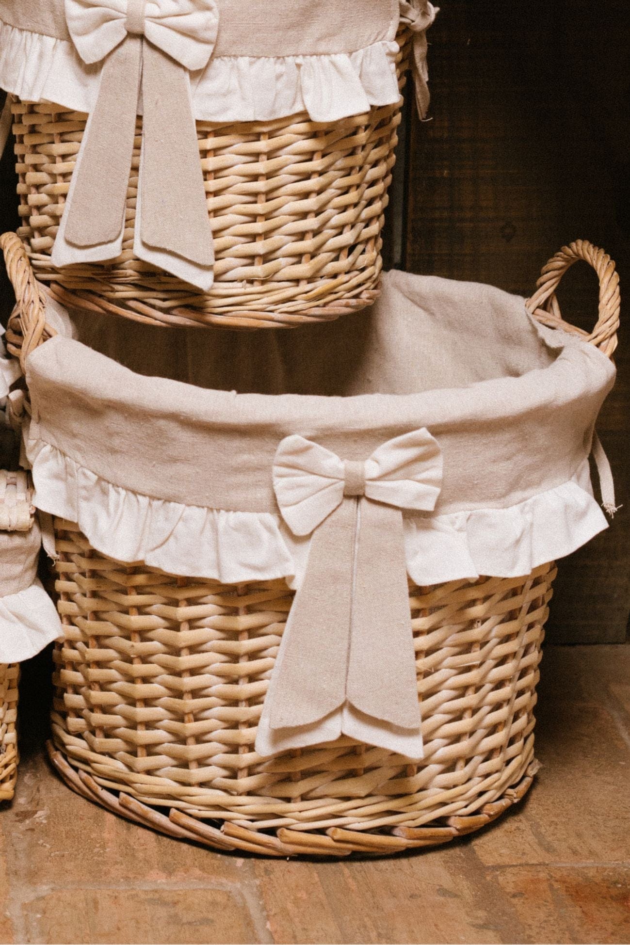 Nuvole di Stoffa Alexandra Alexandra - Cesto portabiancheria in vimini con manici in stile shabby chic | Nuvole di Stoffa Grande