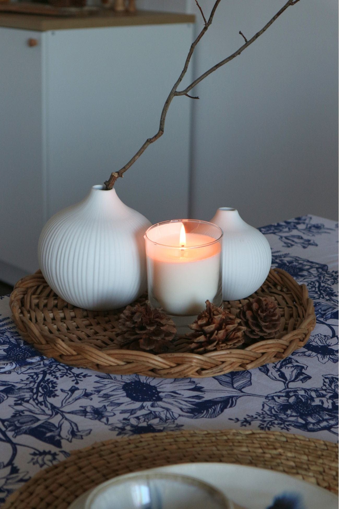 Storefactory Scandinavia Frobacken Frobacken - Vaso di design in ceramica opaca bianca in stile scandinavo | Storefactory Scandinavia