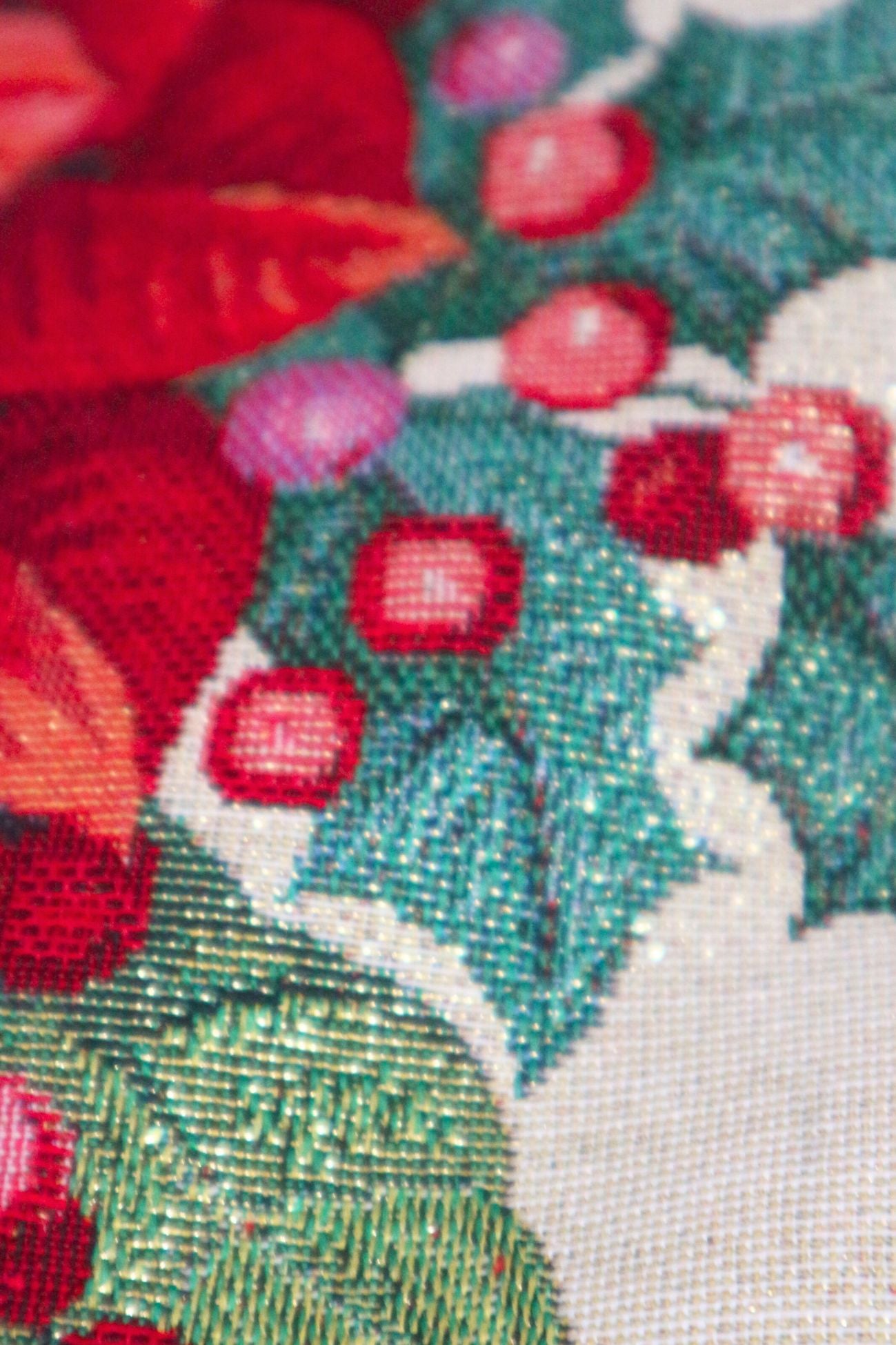 Berry - Christmas Tapestry 