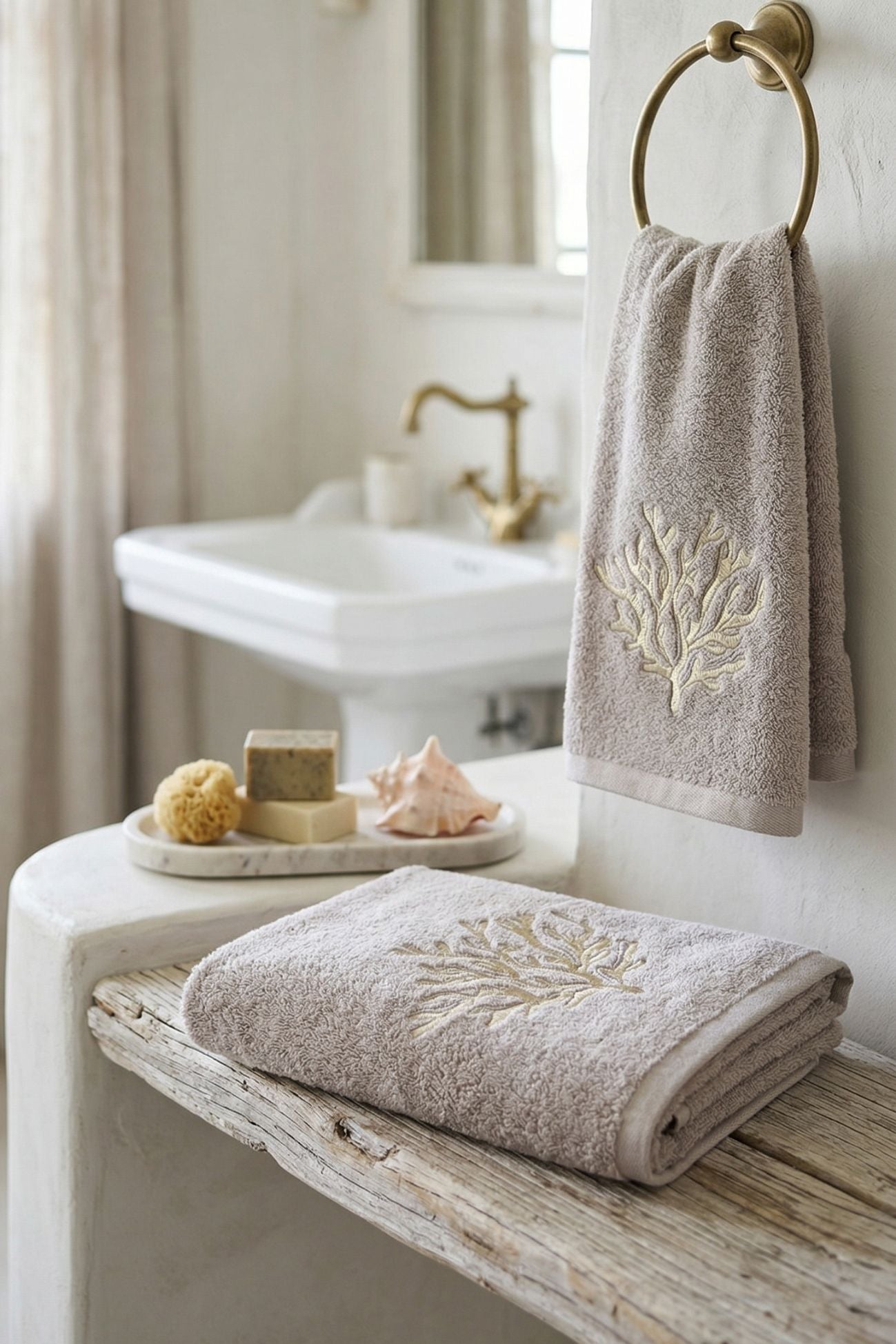 Coraline Beige